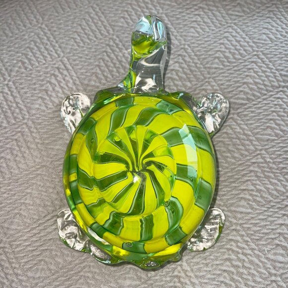 Gorgeous Designs Heavy Blown Glass Turtle Green Hollow Decorative Collectible - Picture 6 of 7
